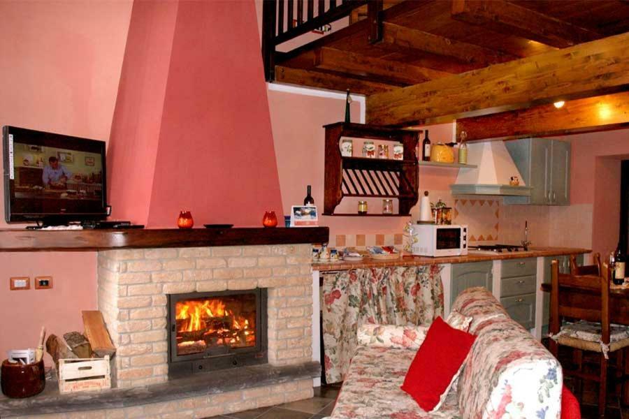 Borgo Delle Panie Bed & Breakfast Careggine Dış mekan fotoğraf